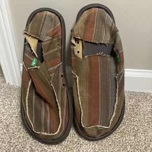 Sanuk, men’s size 10